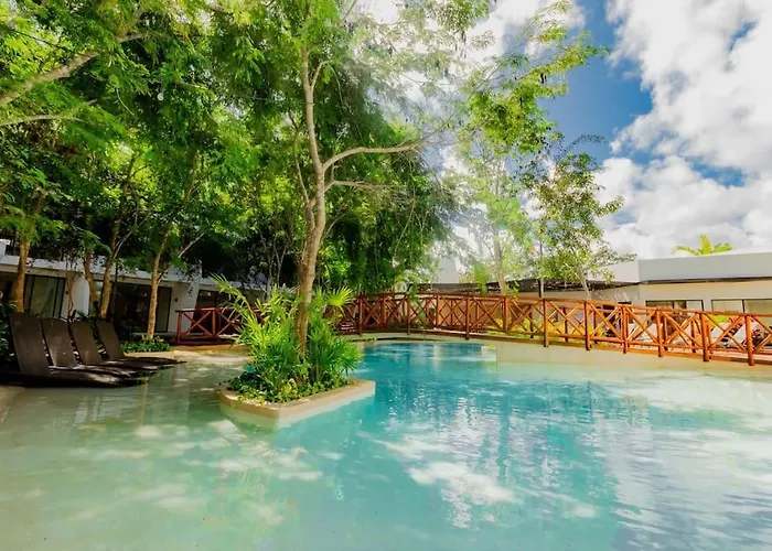 Near Beach+jungle Views. King Bed+220 Megs+2 Bikes *