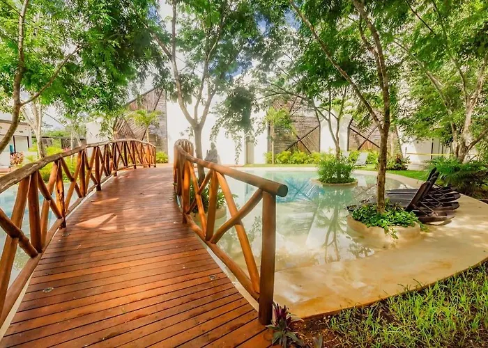 Near Beach+jungle Views. King Bed+220 Megs+2 Bikes *