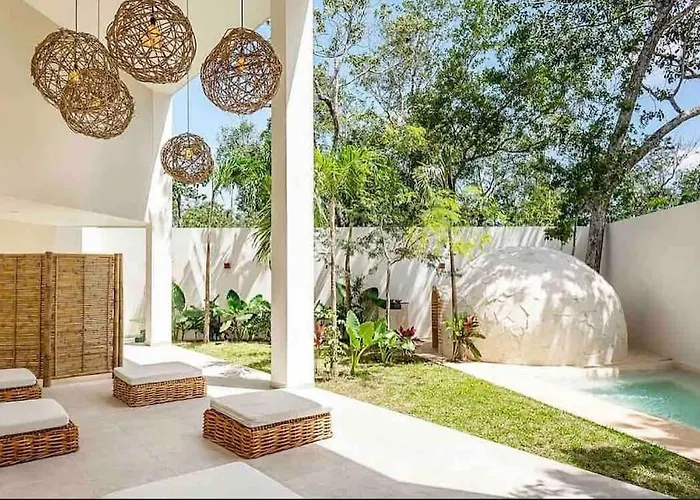 Apartment Near Beach+jungle Views. King Bed+220 Megs+2 Bikes