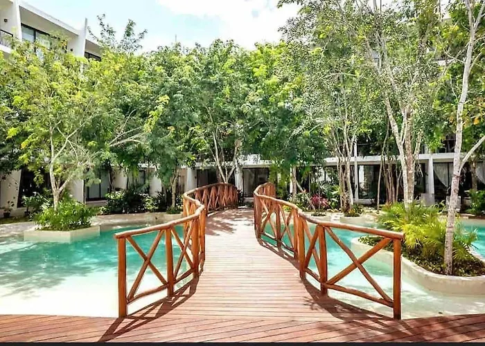 Apartment Near Beach+jungle Views. King Bed+220 Megs+2 Bikes